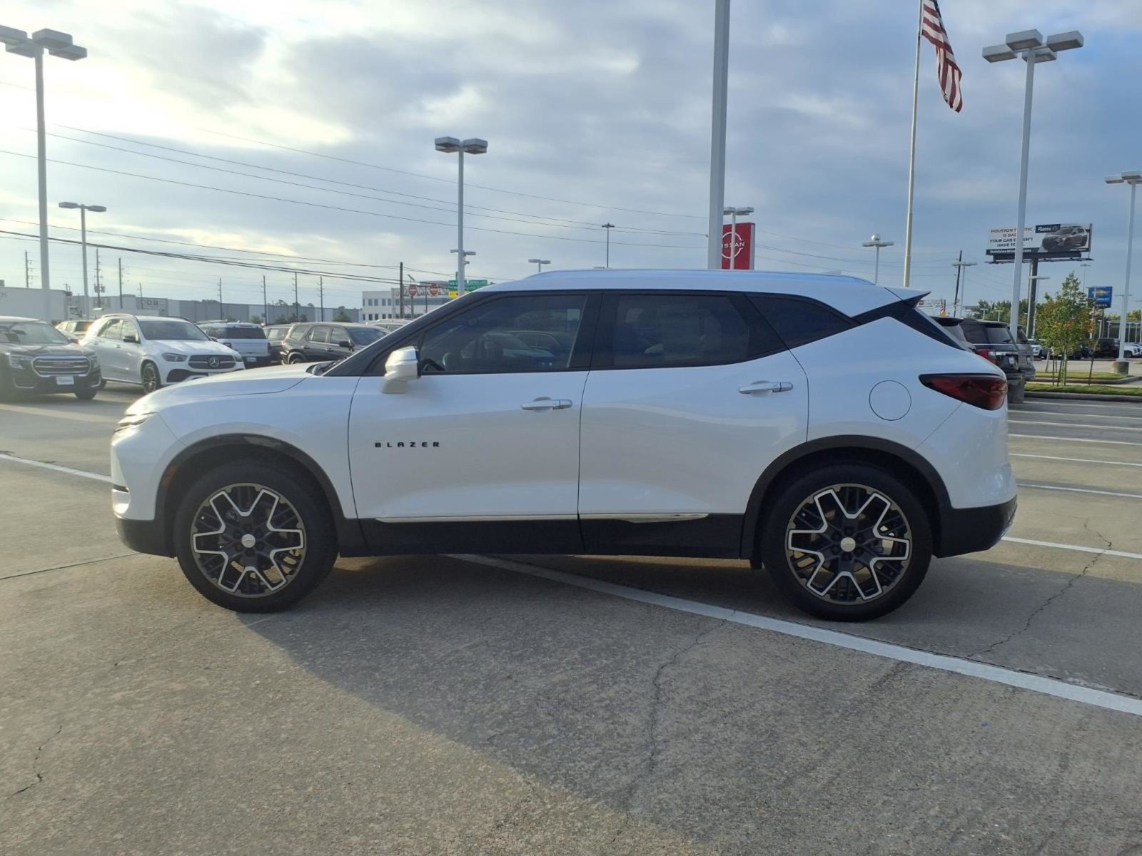2023 Chevrolet Blazer photo 10 of 27