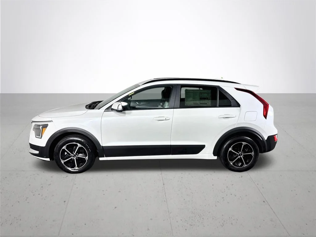 New 2026 Snow White Pearl Kia EX image 9