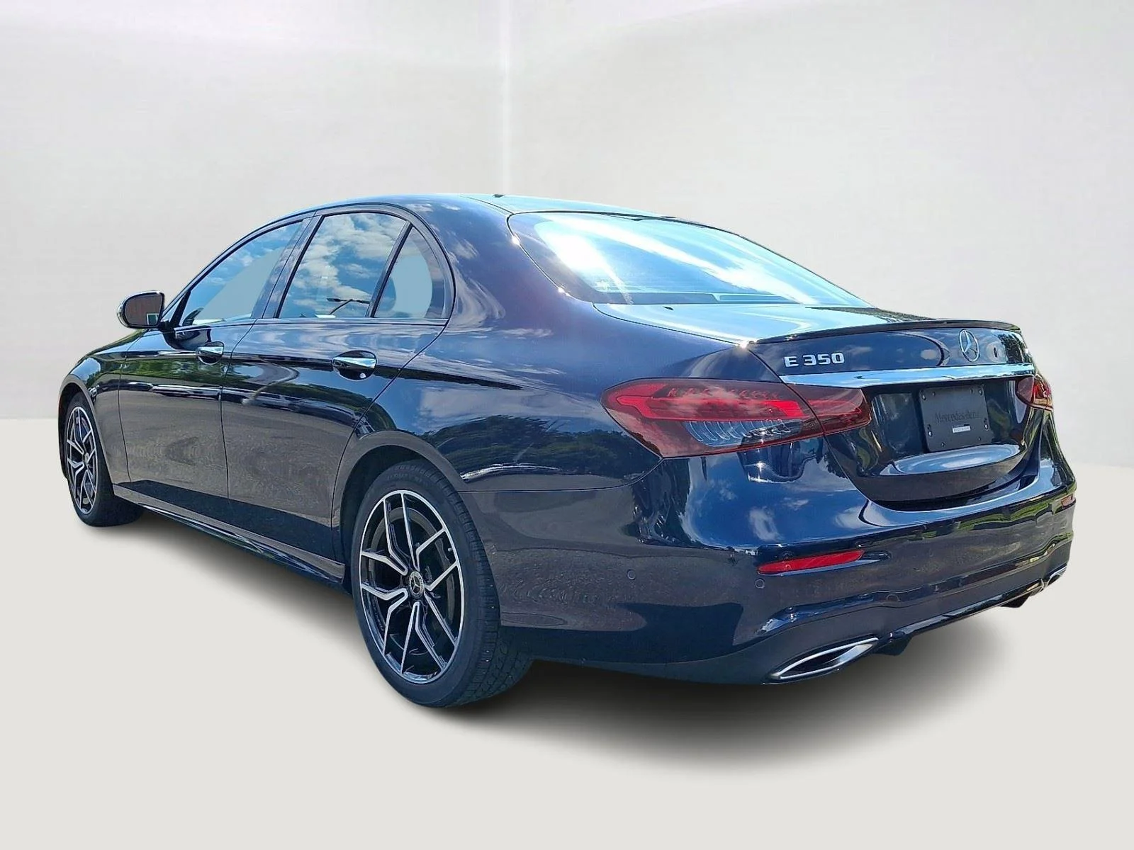 Used 2023 NAUTICAL BLUE METALLIC MERCEDES-BENZ 4DR 4MATIC® E350 E image 4