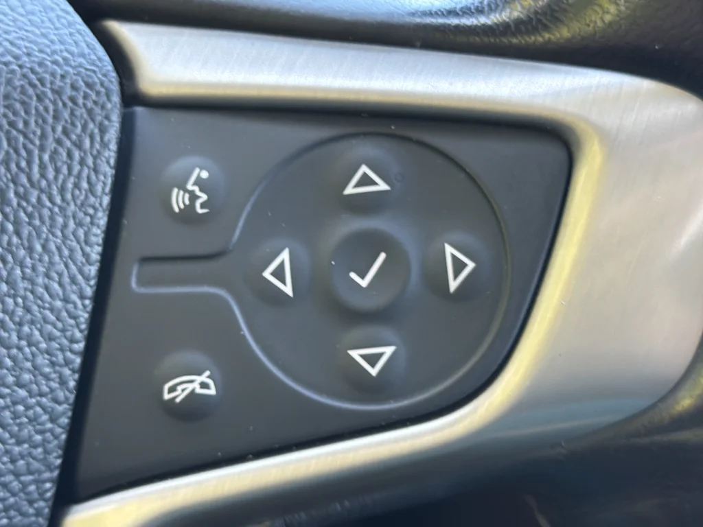 Used 2019 Black GMC Denali image 17