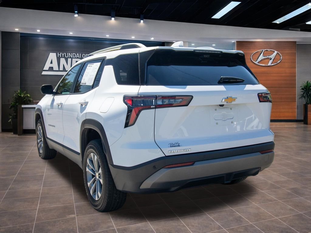 2025 Chevrolet Equinox LT - Photo 12