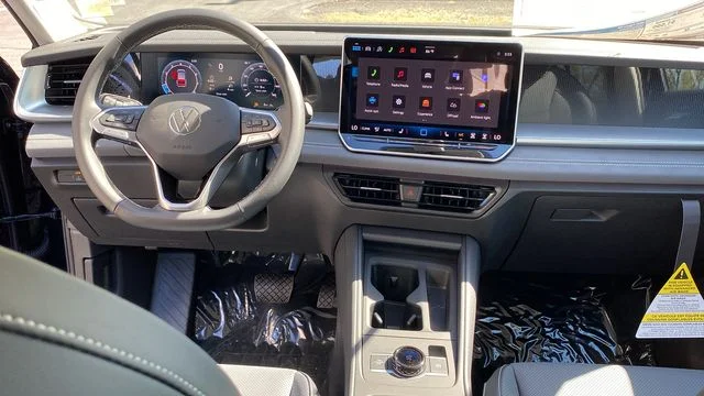 New 2026 Black Volkswagen 2.0T SE image 9