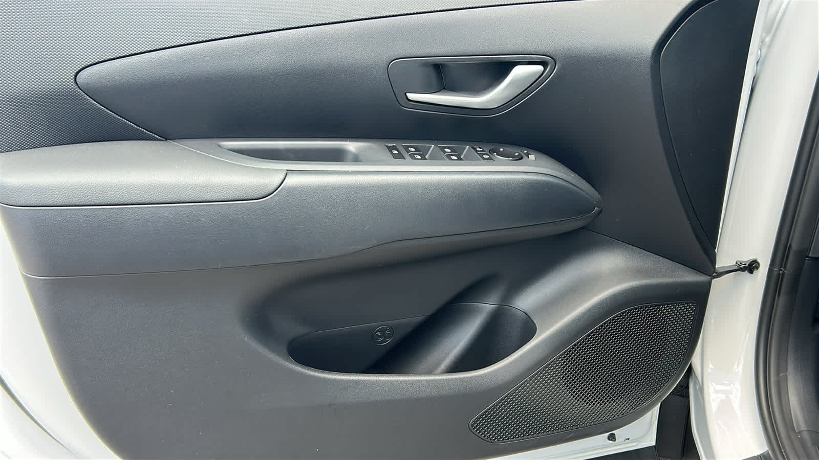 New 2026 Creamy White Pearl Hyundai SEL AWD image 23