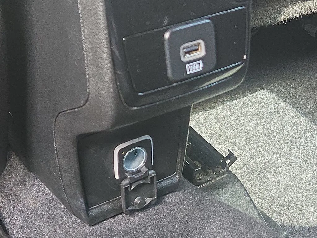 Used 2025 Silver Jeep Limited image 54