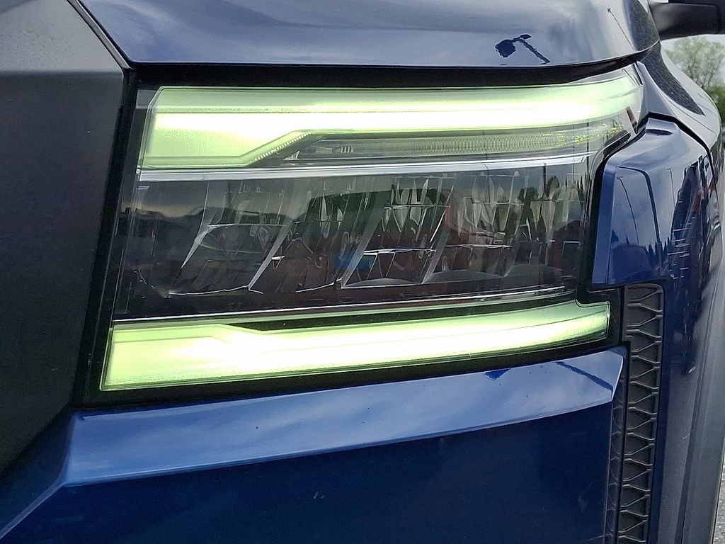 Used 2023 Deep Blue Pearl Nissan PRO-4X image 10
