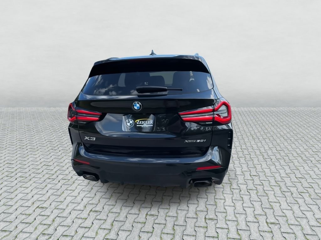 Used 2024 Black BMW xDrive30i image 7