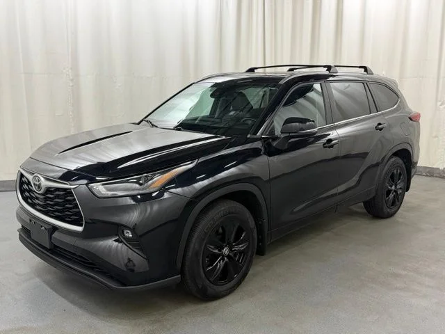 Used 2023 Black Toyota XLE image 3