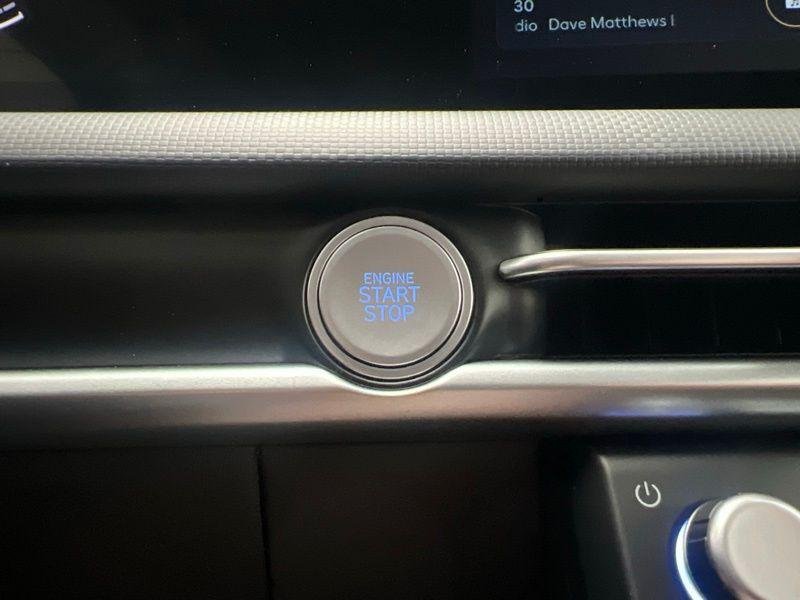 New 2026 White Hyundai SE AWD image 25
