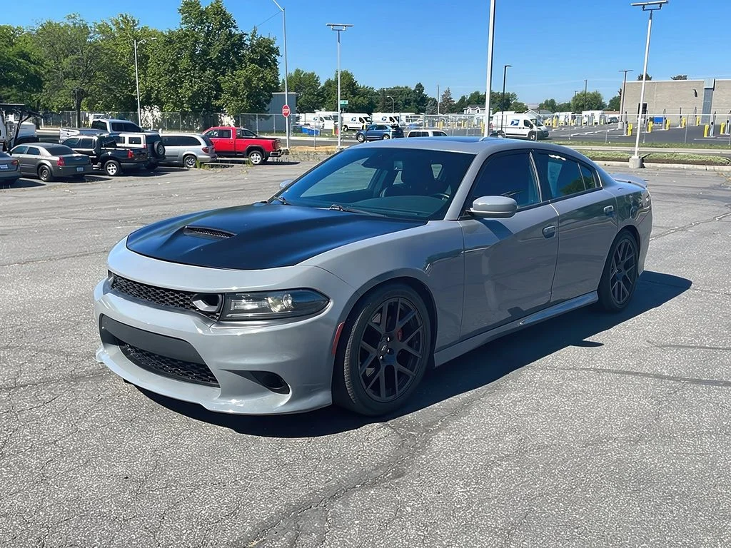 Used 2018 Destroyer Gray Clearcoat Dodge R/T Scat Pack image 3