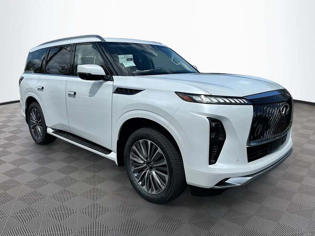 New 2026 RADIANT WHITE INFINITI Luxe 2WD image 3