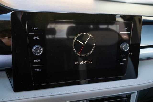 2025 Volkswagen Taos SEL - Photo 20