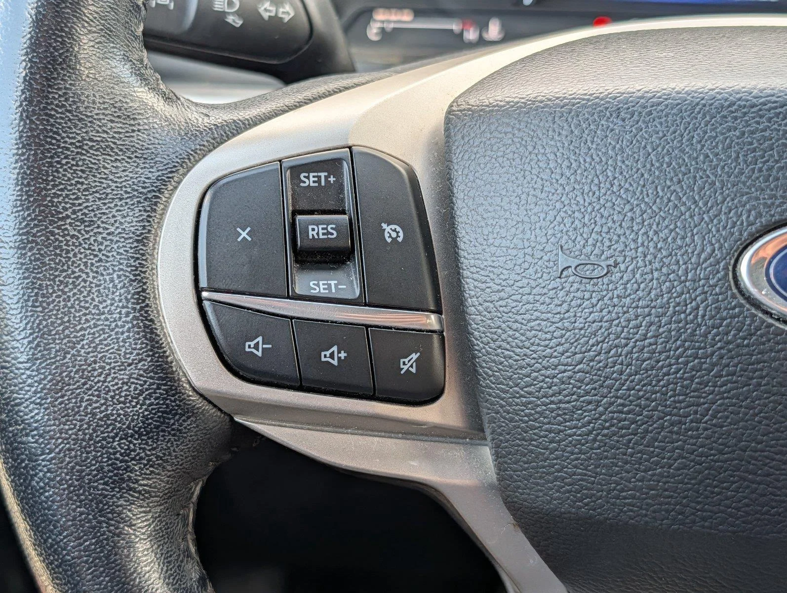 Used 2022 Agate Black Ford XLT image 24