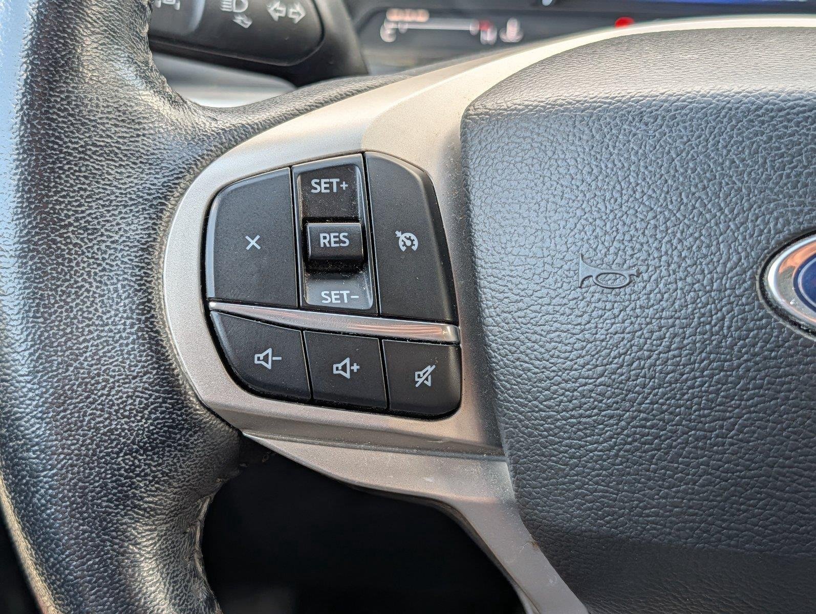 Used 2022 Agate Black Ford XLT image 24