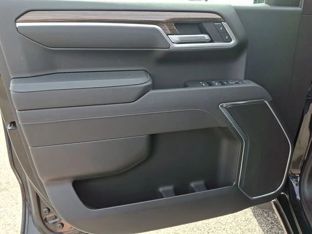 Used 2025 Black Chevrolet LT image 12