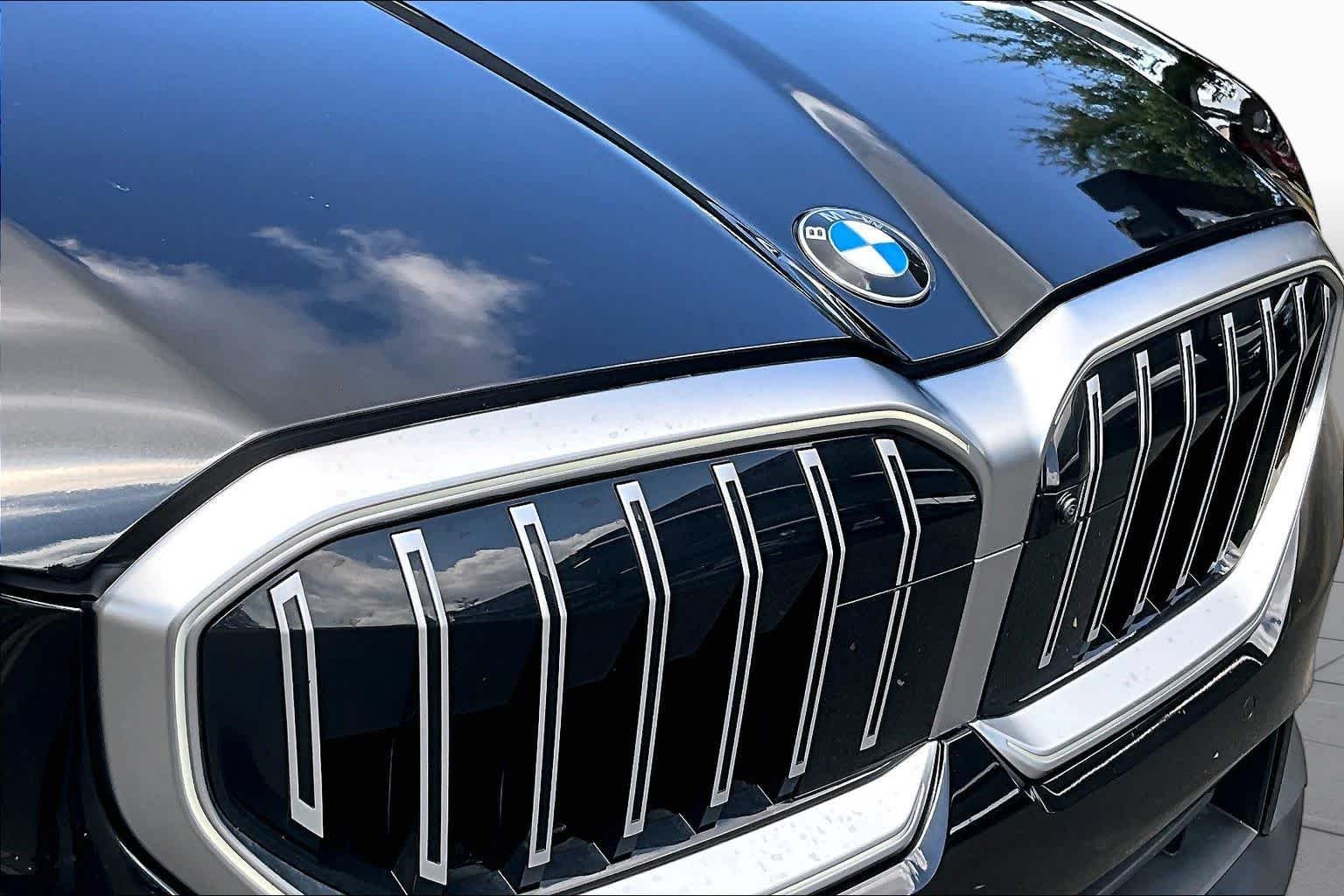 Used 2024 Black Sapphire Metallic BMW 530i image 30