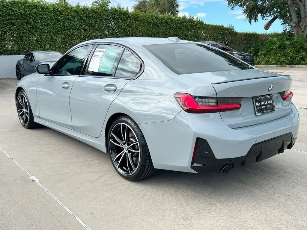 2023 BMW 3 Series 5
