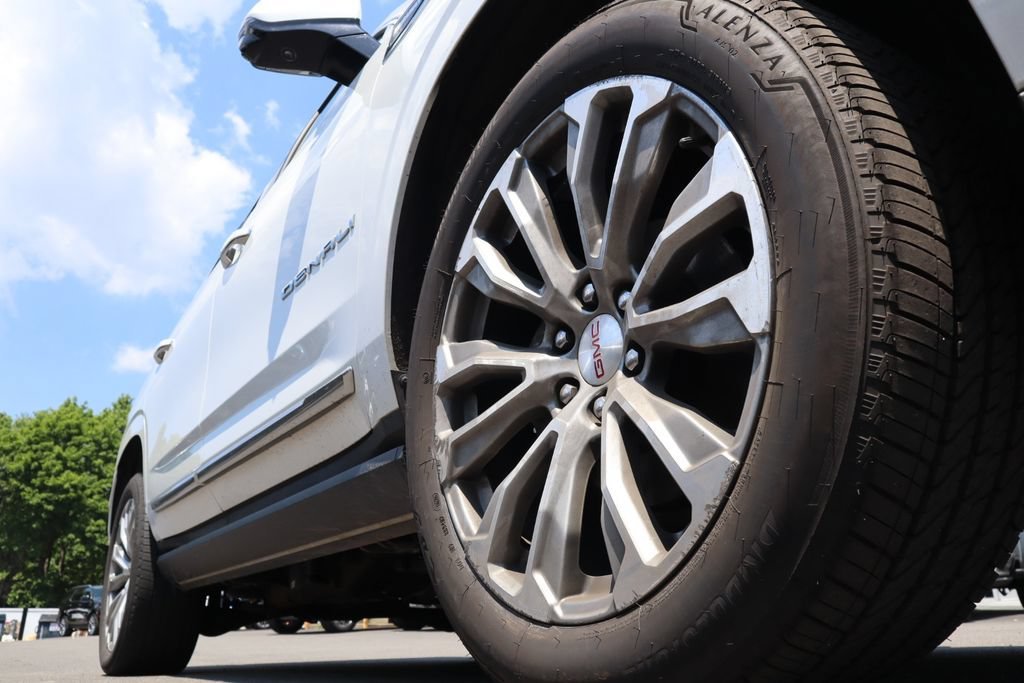 Used 2021 WHITE FROST TRICOAT GMC Denali image 7