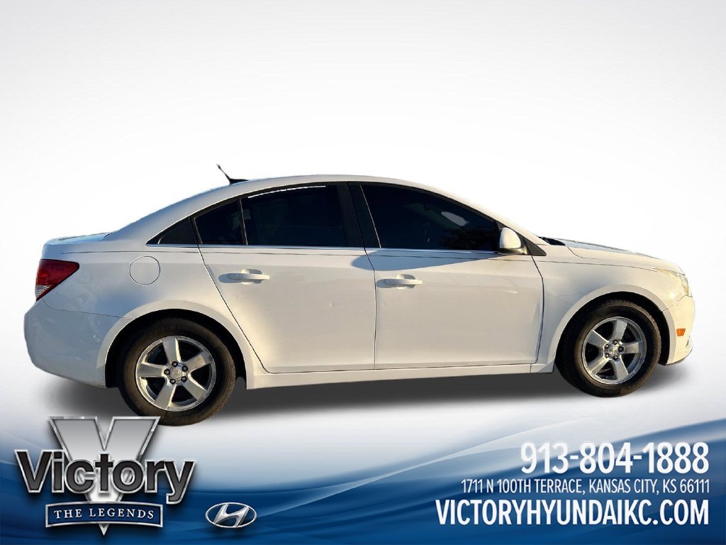 Used 2014 White Chevrolet 1LT image 6
