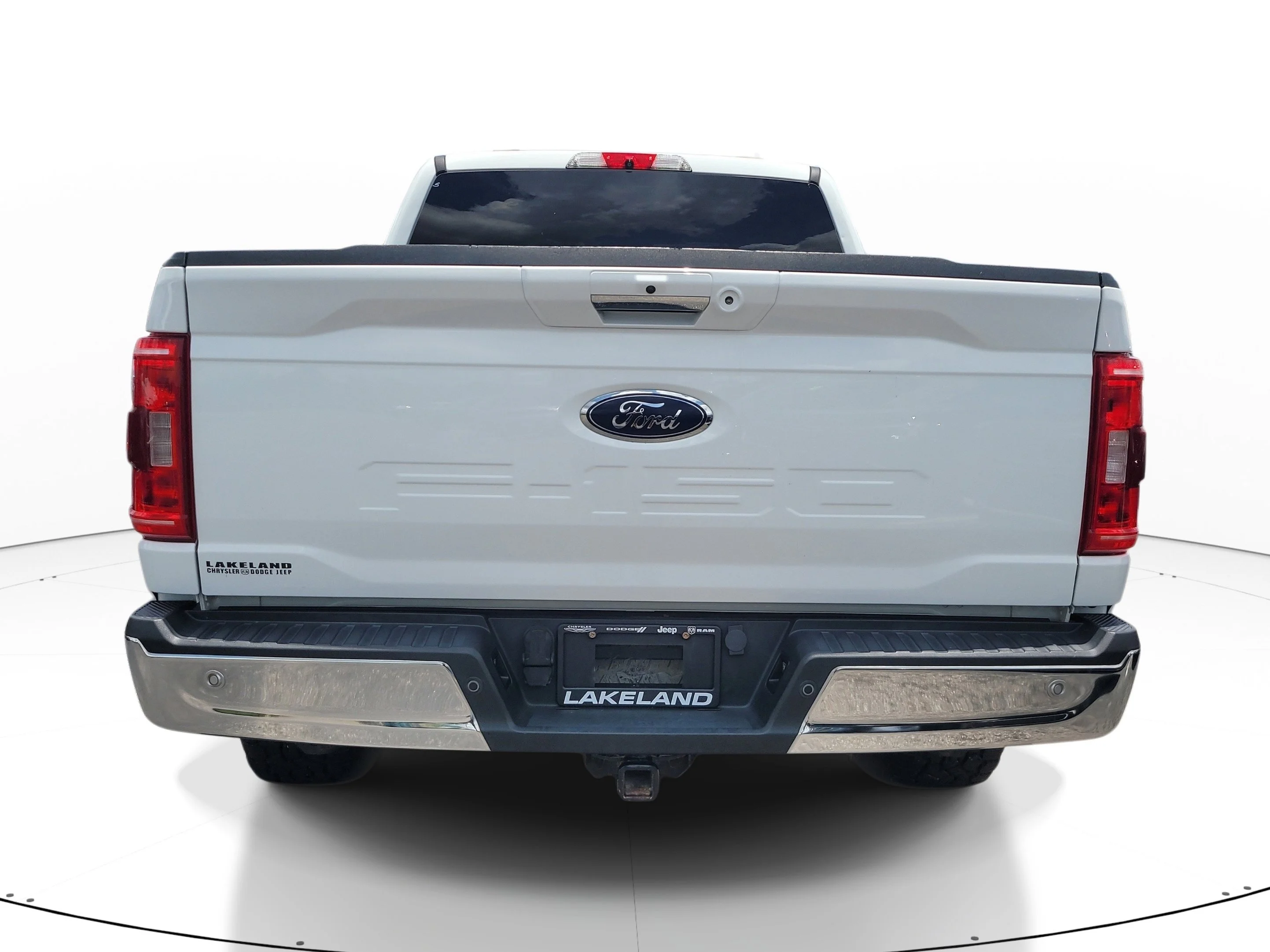 Used 2022 Oxford White Ford XLT image 5