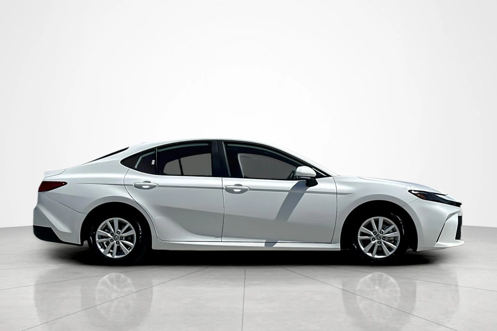 Used 2026 Ice Cap Toyota LE image 6