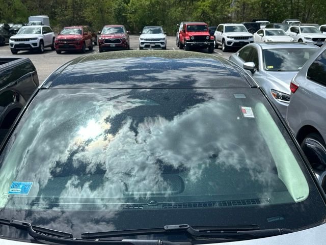 Used 2023 Silver Lincoln Standard image 7