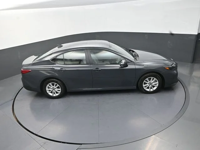 Used 2026  Toyota LE image 30