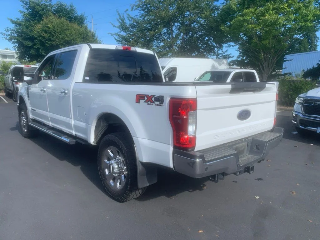 Used 2017 Oxford White Ford Lariat image 2