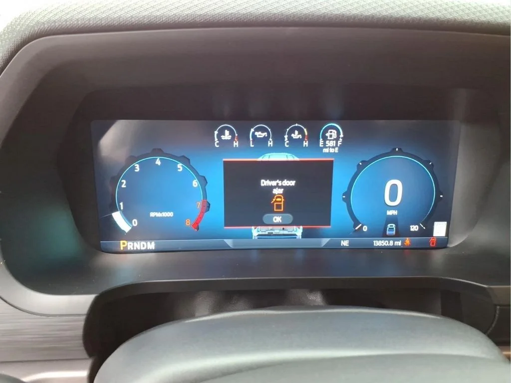 Used 2025 Blue Ford XLT image 22