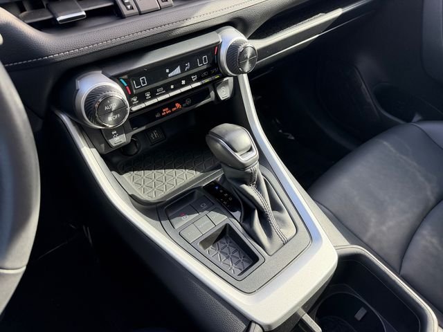 Used 2025 Beige Toyota XLE Premium image 24