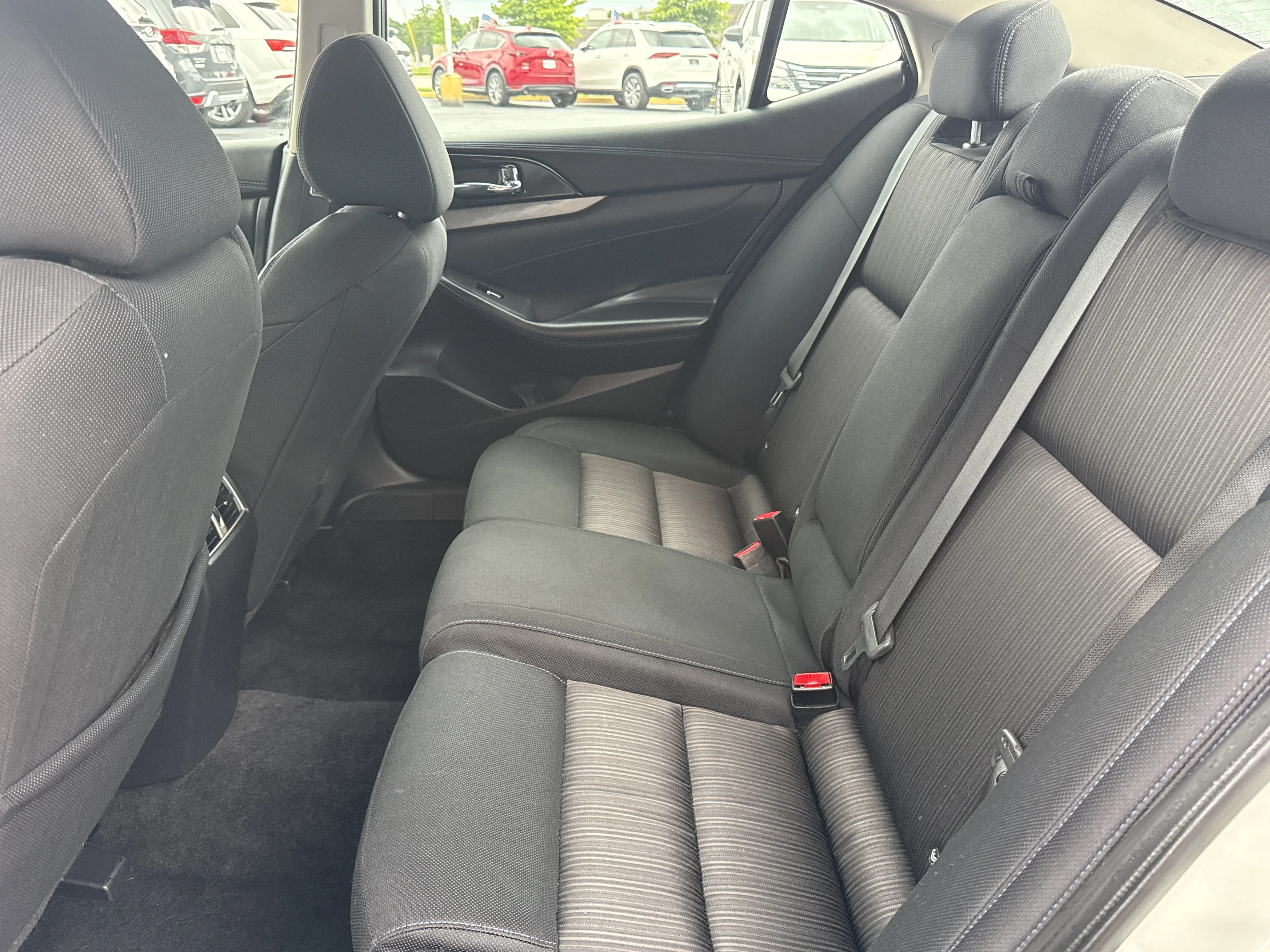 Used 2018 Pearl White Nissan S image 6