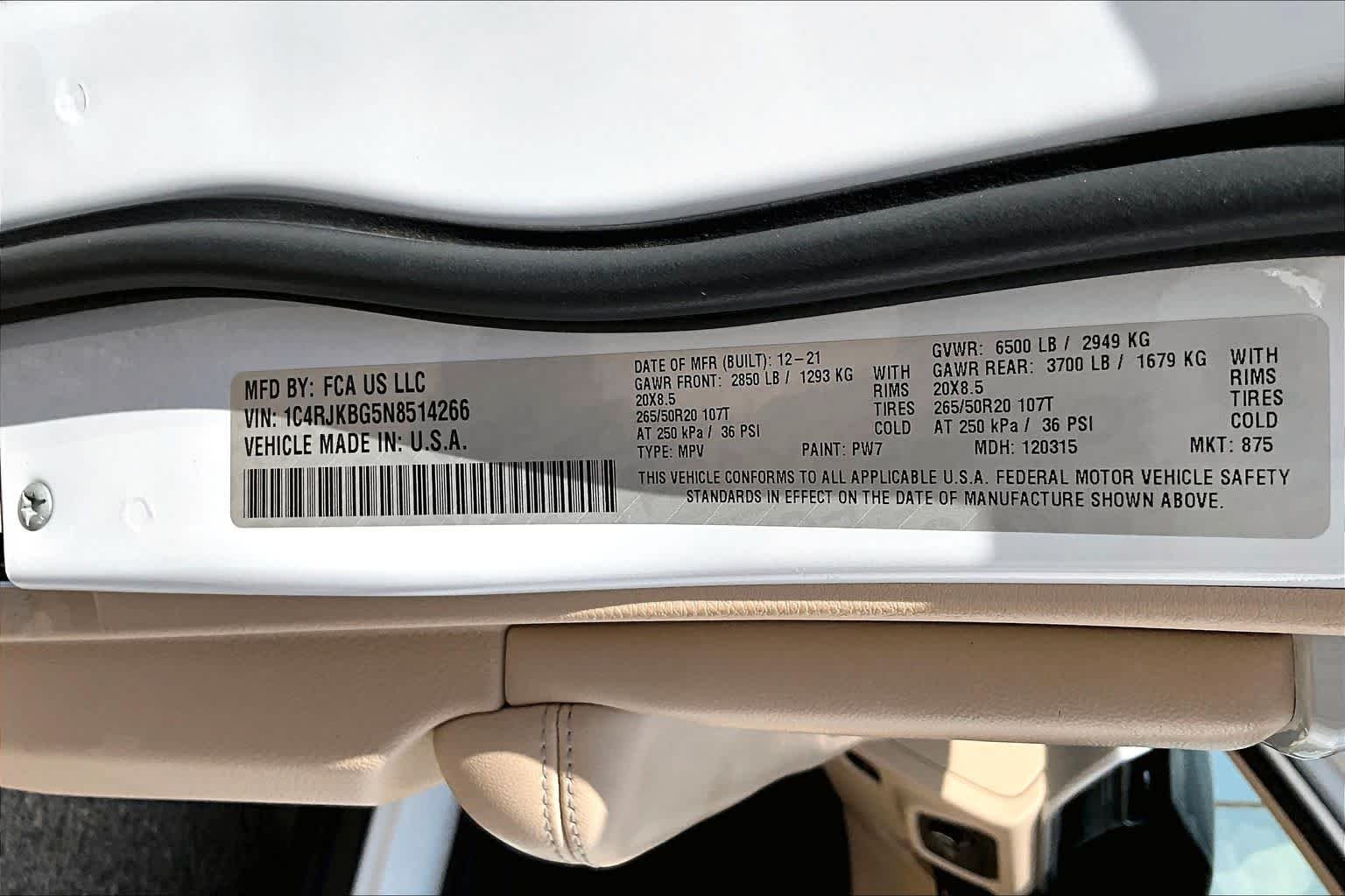 Used 2022 Bright White Clearcoat Jeep Limited image 33