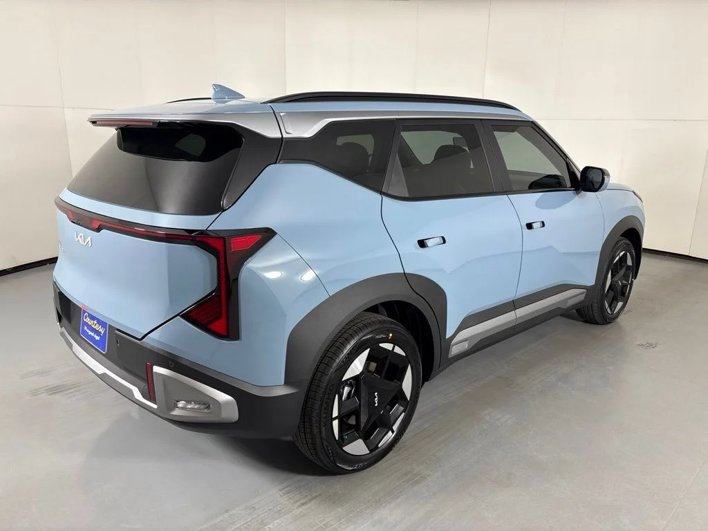 New 2027 Frost Blue Kia EX image 8