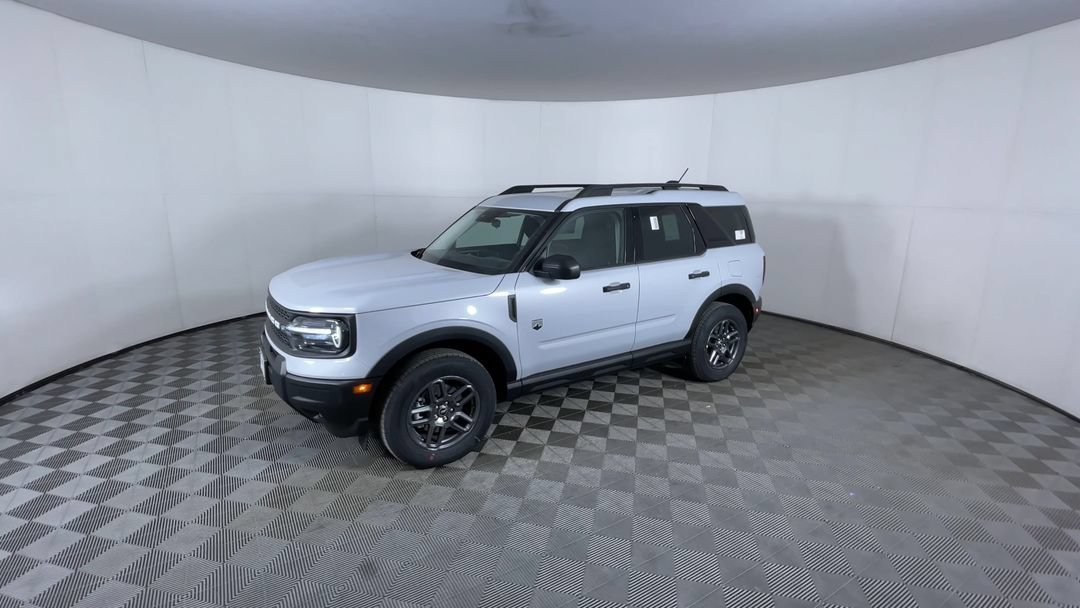 Used 2026 Space White Metallic Ford Big Bend image 4