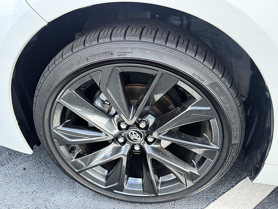 Used 2025 Ice Toyota SE image 24