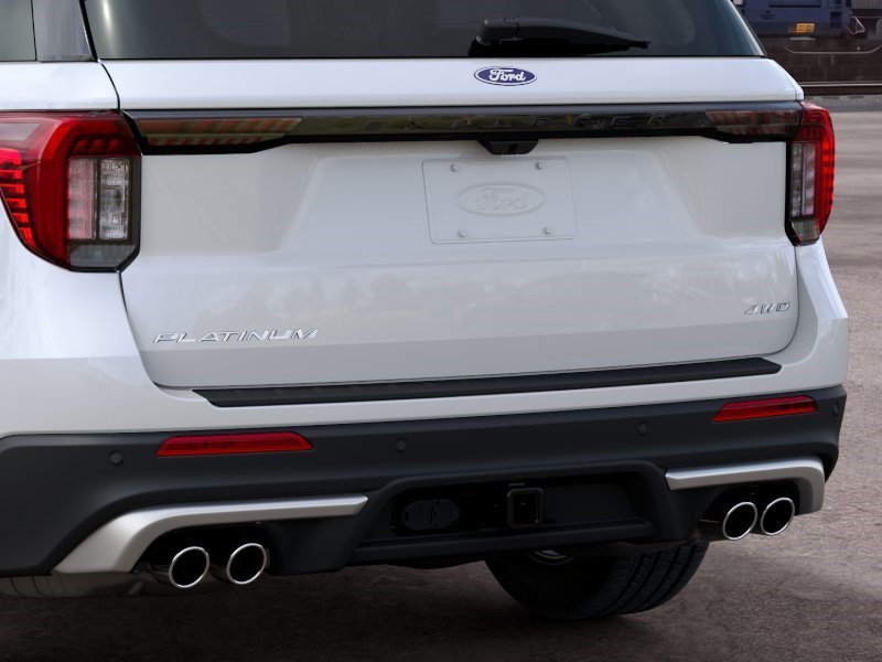 New 2027 Star White Metallic Tri-Coat Ford Platinum image 24