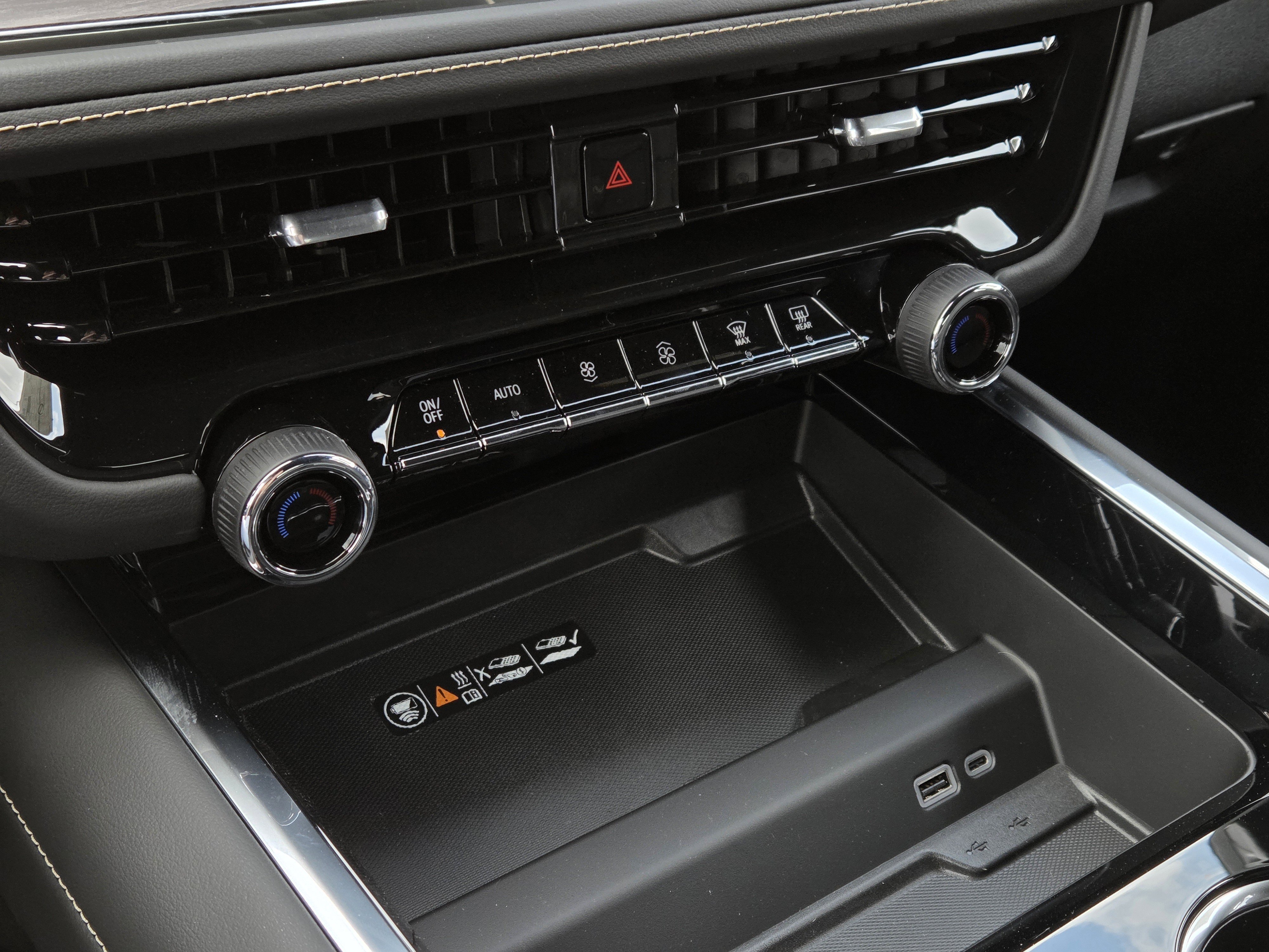 New 2026 Polar White Tricoat Chevrolet Premier image 13