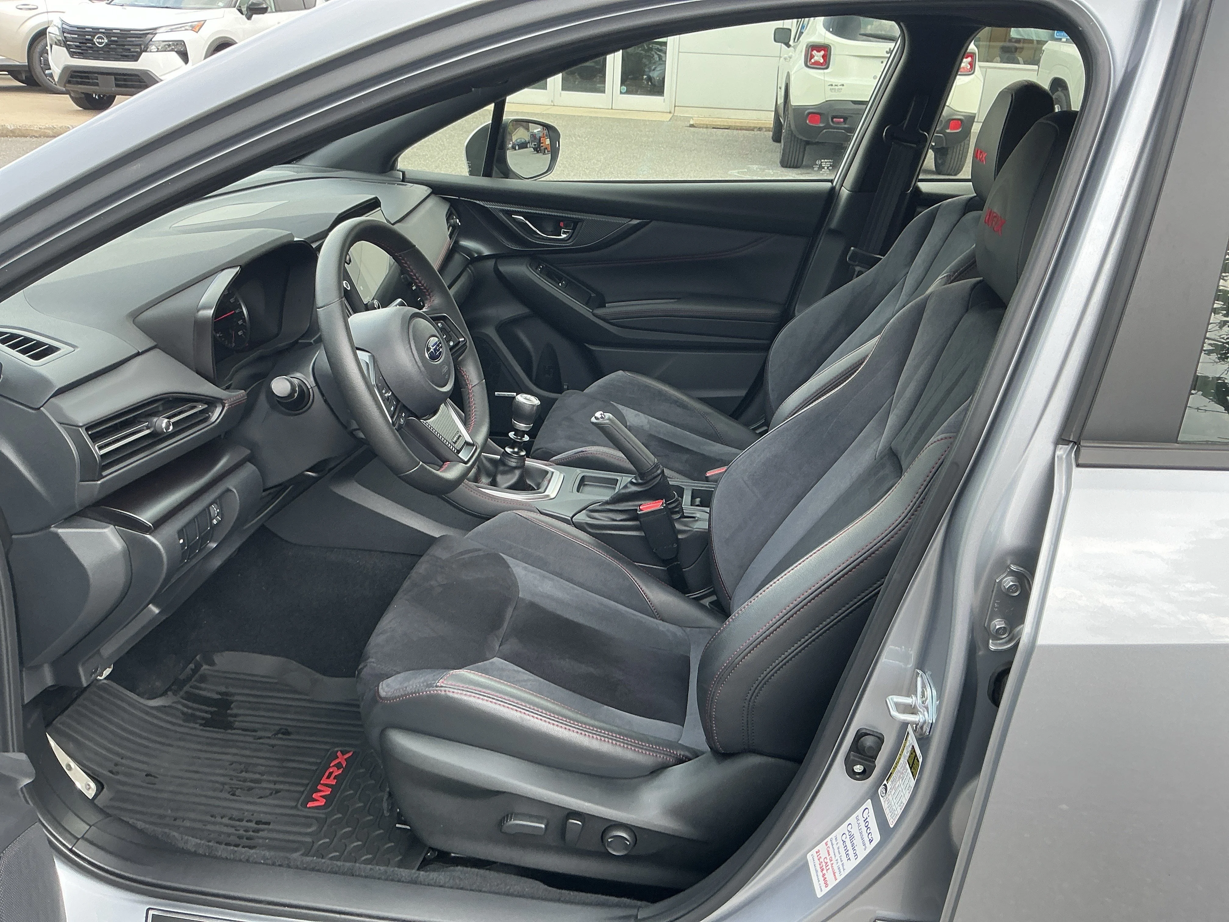 Used 2024 Ice Silver Metallic Subaru Limited image 11