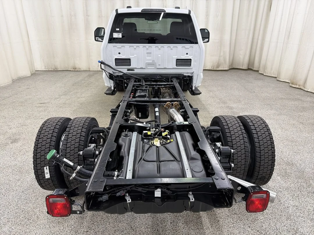 New 2026 Oxford White Ford F-550® XLT image 16