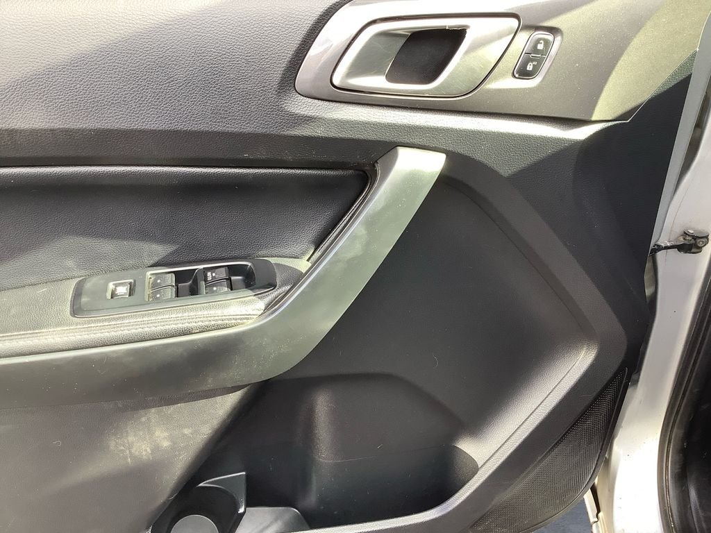 Used 2020 Silver Ford Lariat image 12