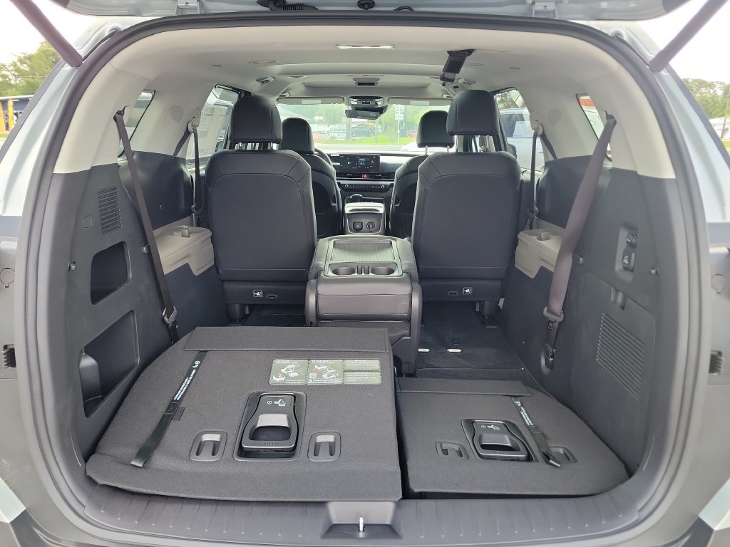 New 2026 Ivory Silver Kia SX image 14