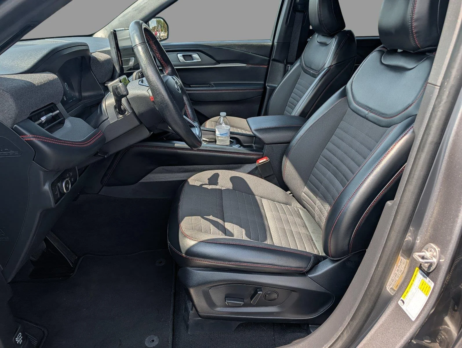 Used 2025 Carbonized Gray Ford ST-Line image 10