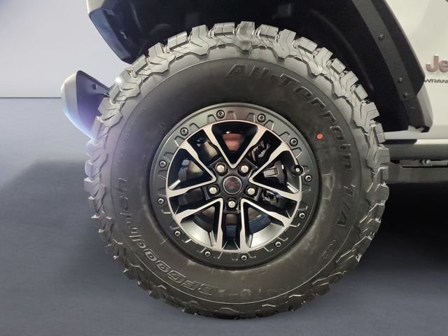 New 2026 Bright White Clear-Coat Exterior Paint Jeep Rubicon image 14