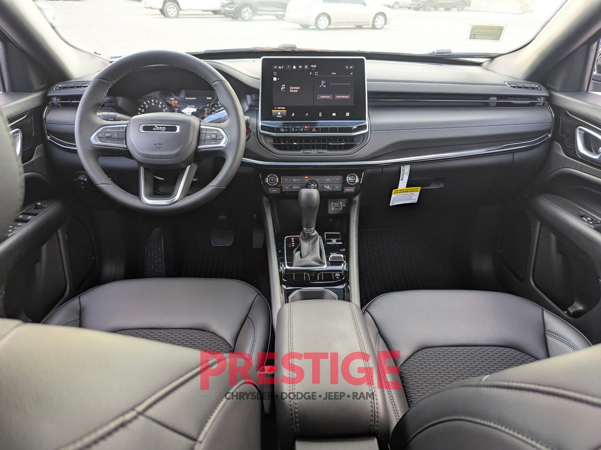 New 2026 Diamond Black Crystal Pearl-Coat Exterior Paint Jeep Latitude image 21