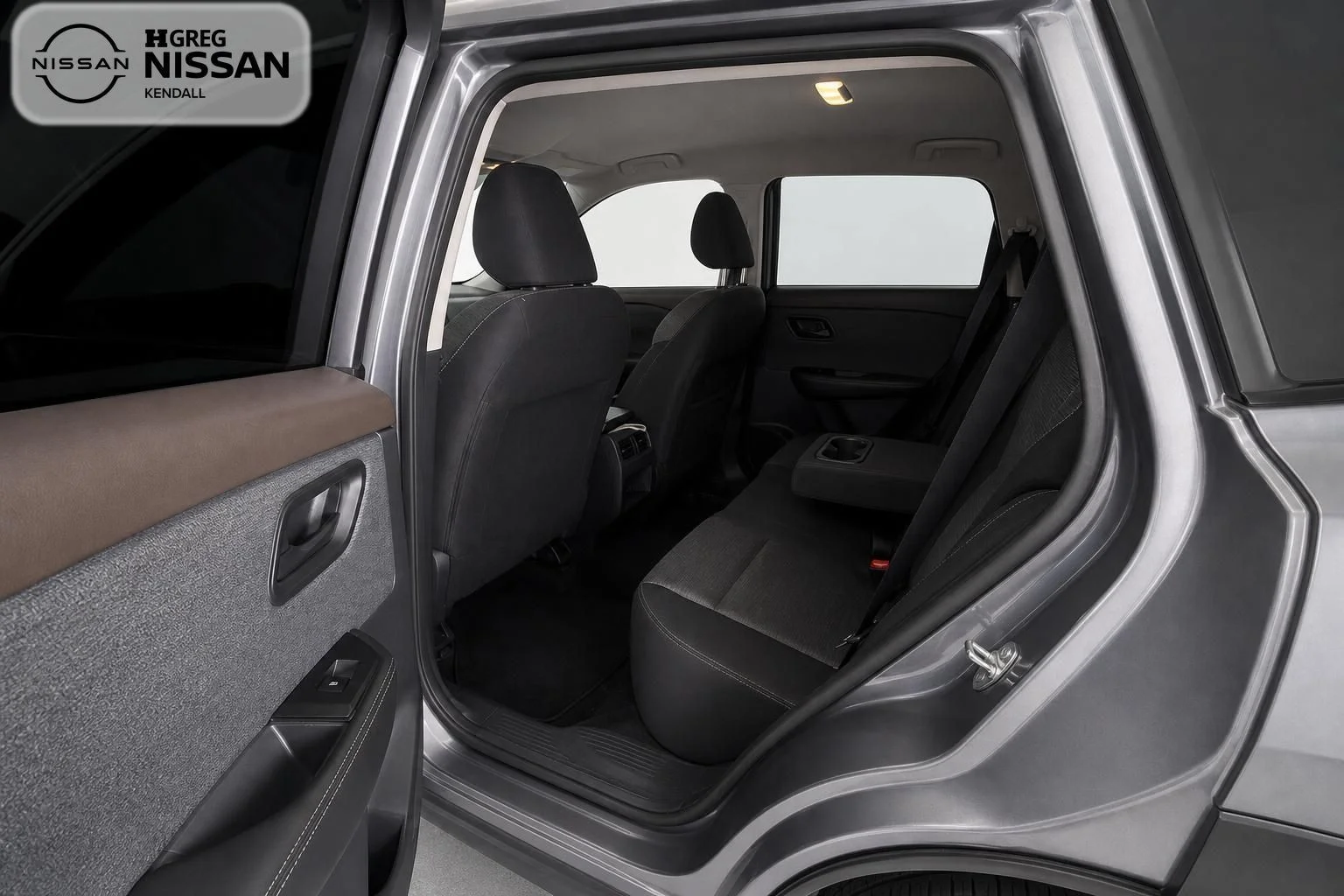 Used 2021 Gray Nissan S image 11