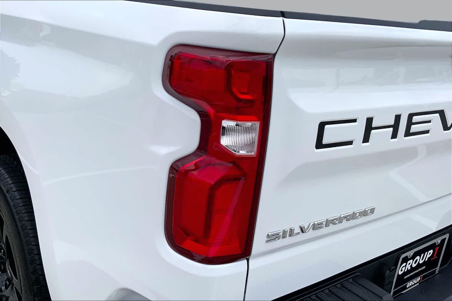 Used 2026 Summit White Chevrolet RST image 29