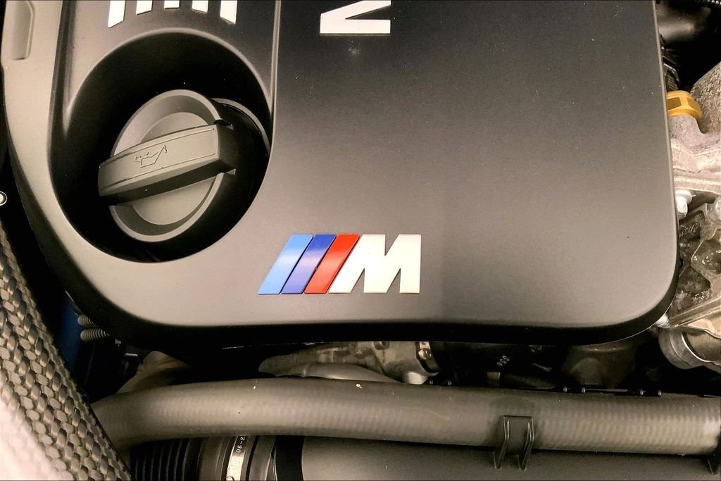 Used 2018 Yas Marina Blue Metallic BMW  image 31