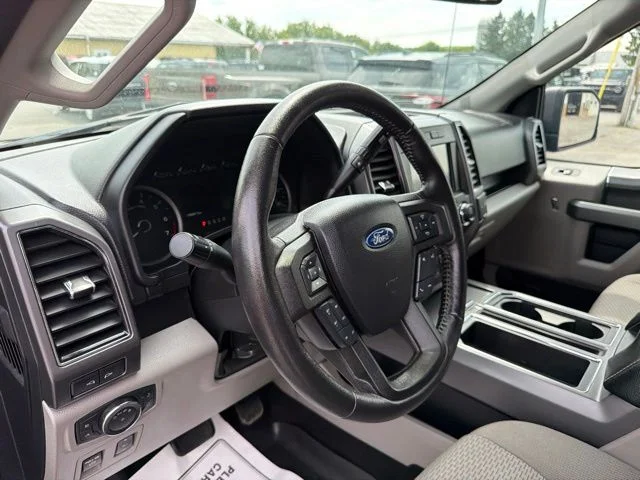 Used 2019 Agate Black Metallic Ford XLT image 16
