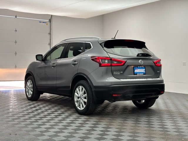 Used 2022 Gun Metallic Nissan SV image 10