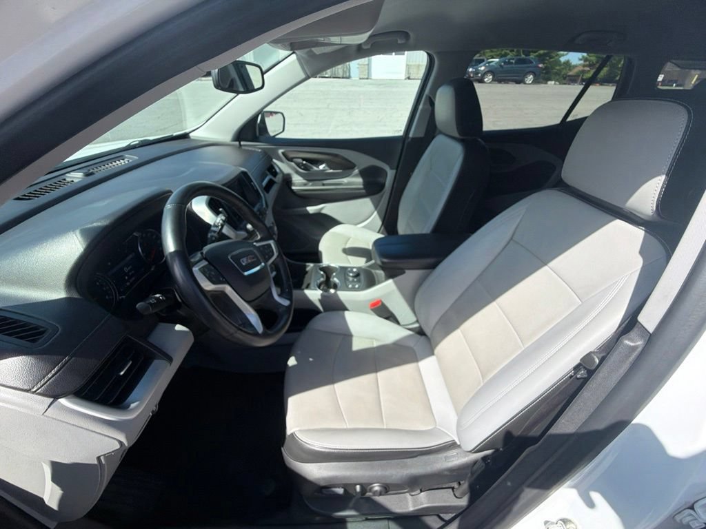 Used 2024 Summit White GMC SLT image 23