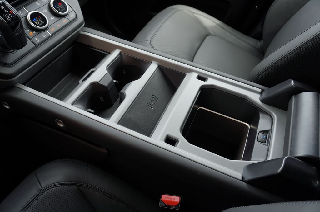 New 2026 Santorini Black Land Rover X image 28